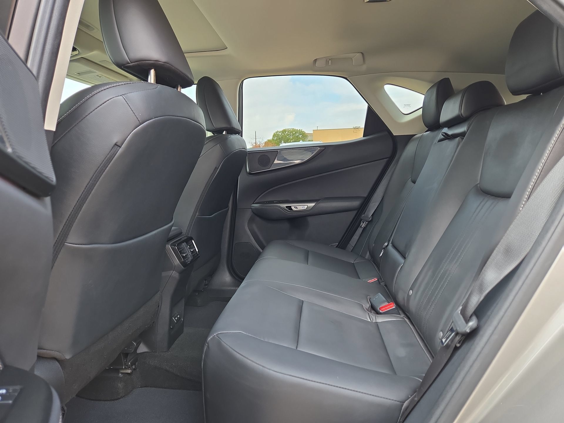 Used 2024 Lexus NX 350 AWD image 13