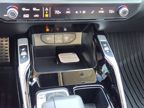 New 2026 Kia Sorento SX image 15