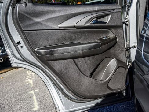 Used 2025 Chevrolet TrailBlazer LT image 43