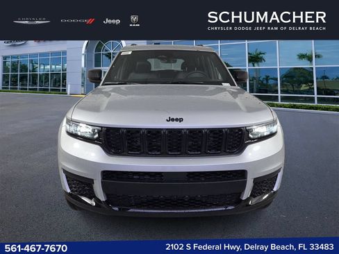 New 2025 Jeep Grand Cherokee L Laredo RWD image 3