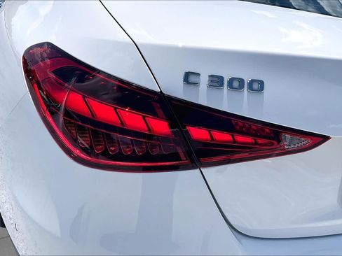 Used 2025 Mercedes-Benz C 300 4MATIC Sedan image 29