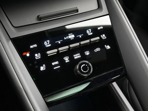 New 2026 Porsche Macan Turbo Electric image 22