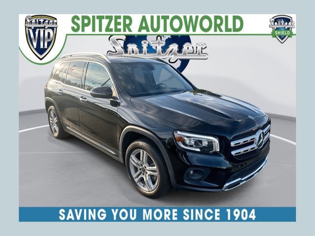 Used 2023 Mercedes-Benz GLB 250 4MATIC w/ Premium Package image 1