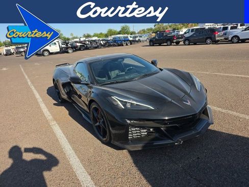Used 2025 Chevrolet Corvette E-Ray w/ Stealth Interior Trim Package image 1
