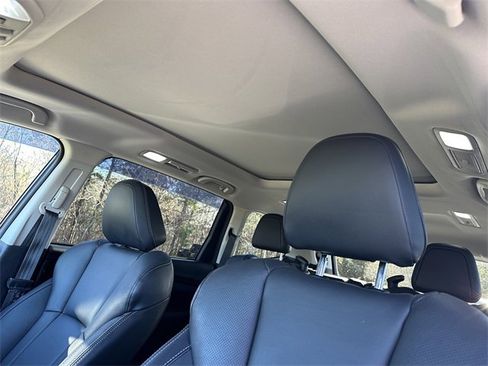 Used 2022 Subaru Ascent Limited w/ Technology Package image 34