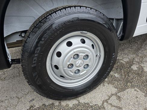 Used 2021 RAM ProMaster 2500 image 22