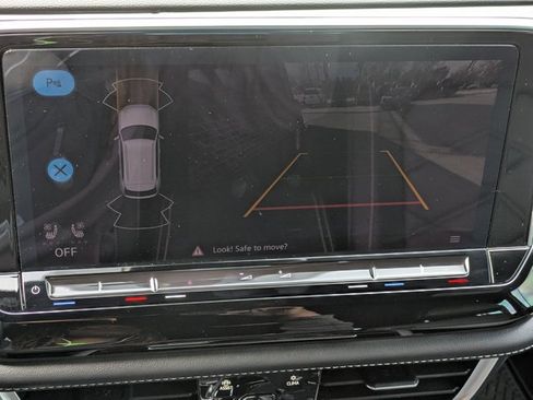 Used 2024 Volkswagen Atlas Cross Sport SE image 13