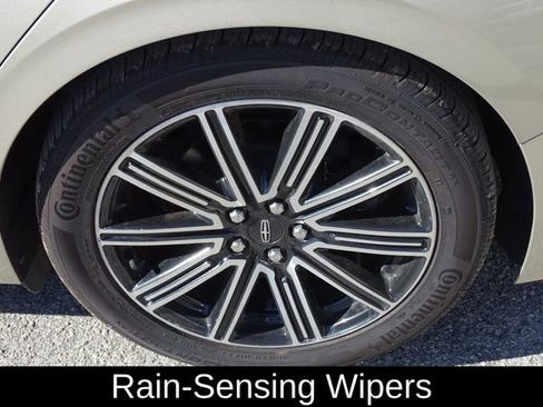 Used 2017 Lincoln Continental Reserve w/ Technology Package image 17