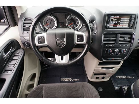 Used 2017 Dodge Grand Caravan SE w/ Power Window Group image 19