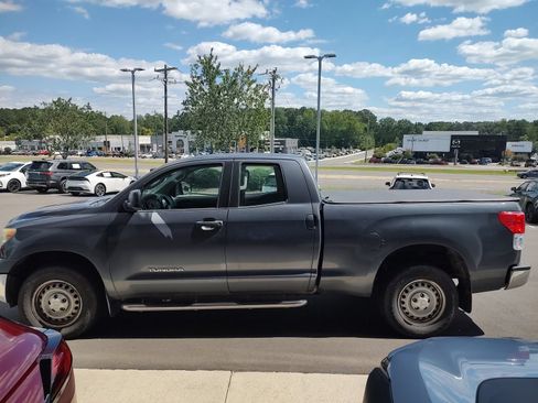 Used 2010 Toyota Tundra 4x4 Double Cab image 5