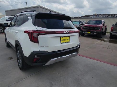Used 2024 Kia Seltos S FWD image 7