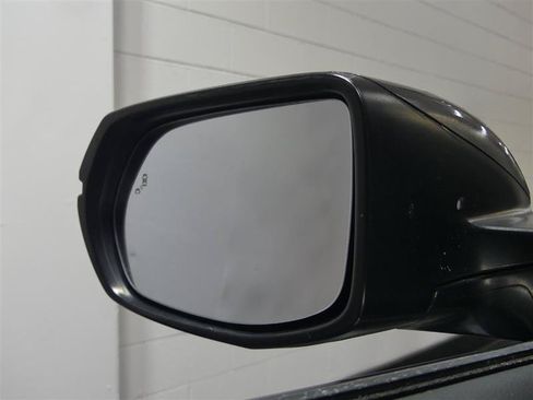 Used 2018 Honda CR-V Touring image 13