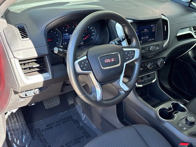 Used 2024 GMC Terrain SLE w/ Driver Convenience Package FWD image 13