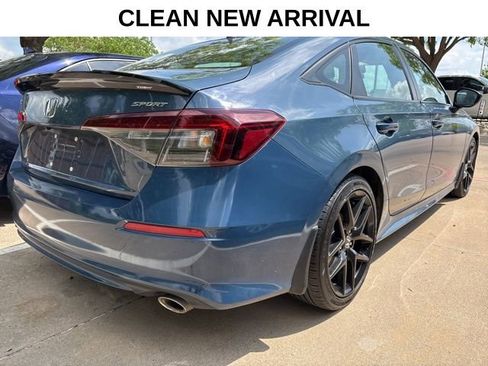 Used 2025 Honda Civic Sport image 4