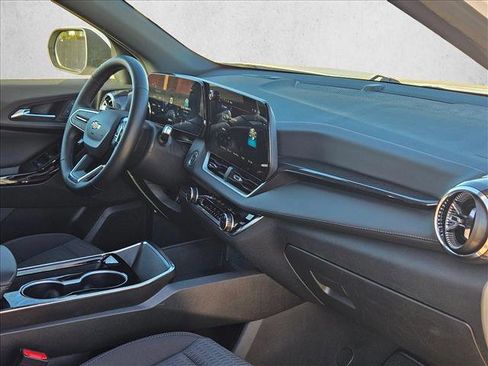 Used 2025 Chevrolet Equinox LT image 21