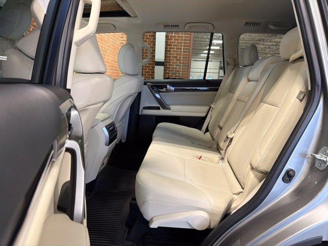 Used 2023 Lexus GX 460 Premium w/ Premium Package AWD/4WD image 31
