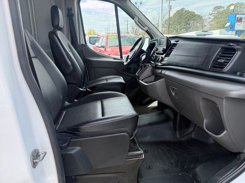 Used 2023 Ford Transit 250 Medium Roof RWD image 18