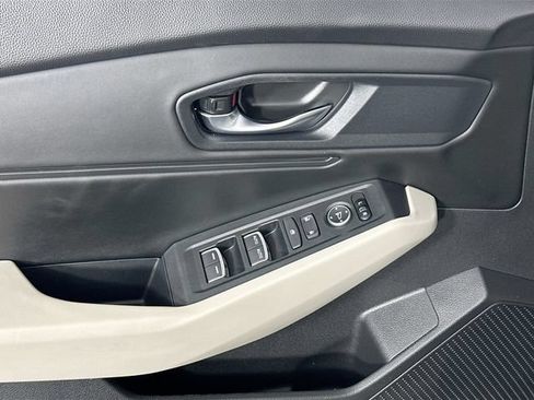 Used 2023 Honda Accord EX image 25