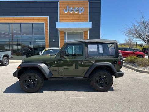 Used 2021 Jeep Wrangler Sport AWD/4WD image 10