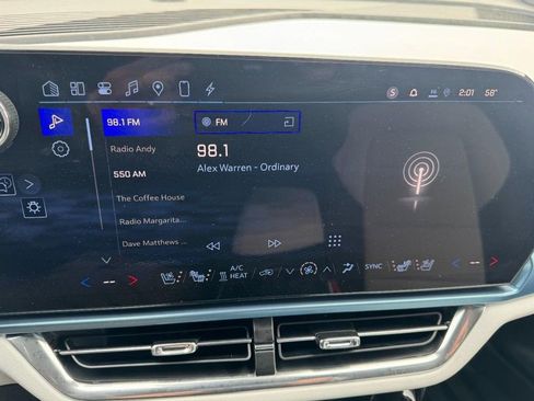 Used 2024 Chevrolet Equinox EV LT image 19