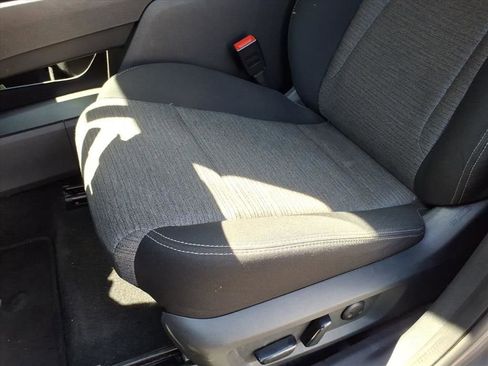 Used 2023 Nissan Rogue SV image 19