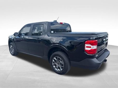 Used 2025 Ford Maverick XLT FWD image 3