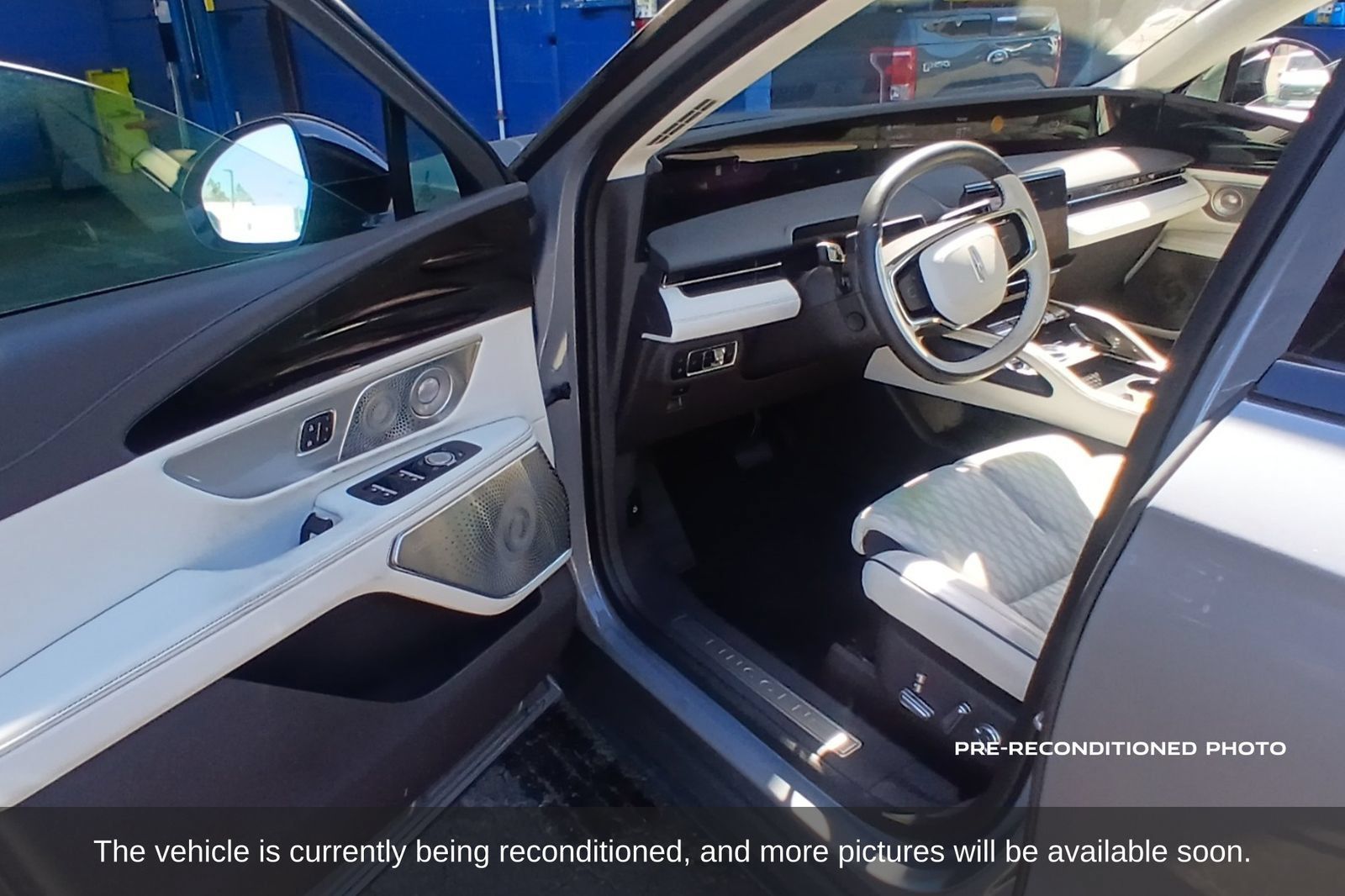Used 2024 Lincoln Nautilus Black Label AWD/4WD image 12