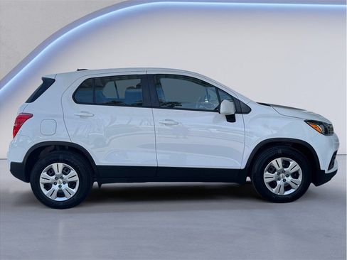 Used 2019 Chevrolet Trax LS FWD image 7
