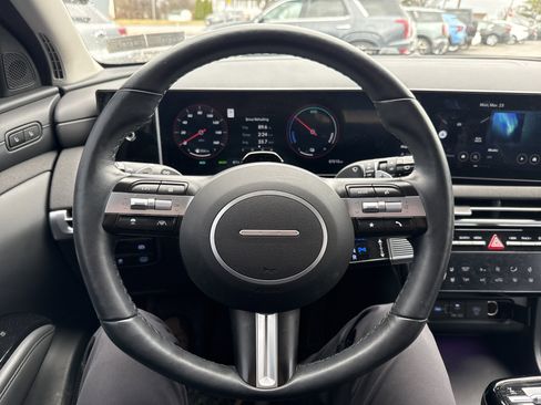 Used 2025 Hyundai Tucson Limited image 16