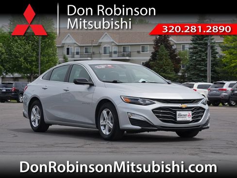 Used 2021 Chevrolet Malibu LS FWD image 1