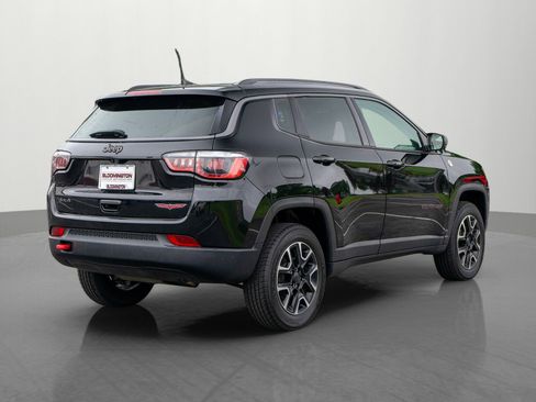 Used 2019 Jeep Compass Trailhawk w/ Cold Weather Group AWD/4WD image 7