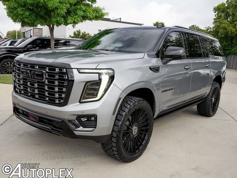 Used 2026 GMC Yukon XL Denali Ultimate w/ LPO, Floor Liner Package AWD/4WD image 7
