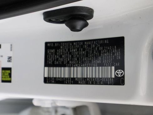 Used 2024 Toyota Corolla SE image 32