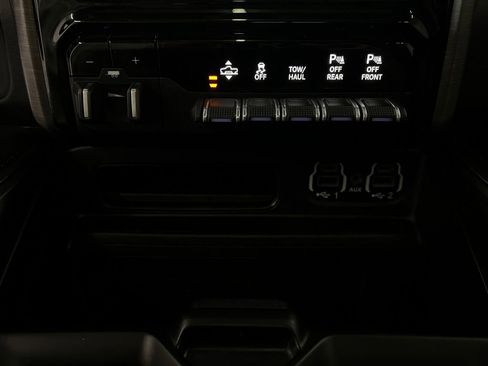 Used 2020 RAM 1500 Limited image 17