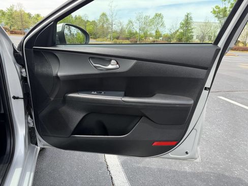 Used 2020 Kia Forte LXS image 16