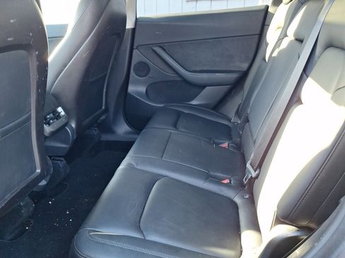 Used 2020 Tesla Model Y Long Range image 14