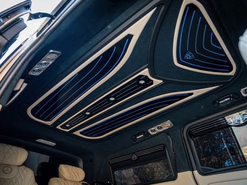 Used 2017 Mercedes-Benz Metris Passenger image 35