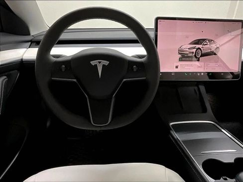 Used 2022 Tesla Model 3 Long Range AWD/4WD image 19