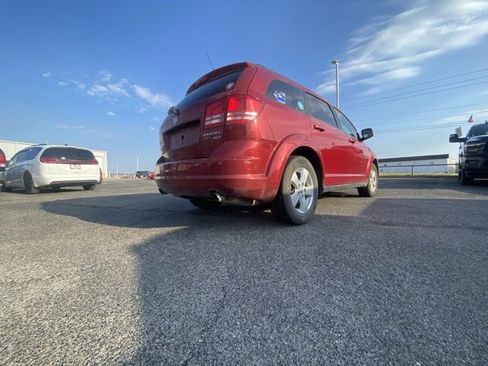 Used 2010 Dodge Journey SXT w/ Flexible Seating Group image 5