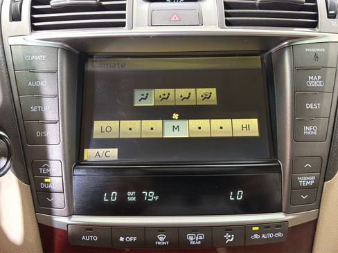 Used 2012 Lexus LS 460 w/ Luxury Value Edition RWD image 28