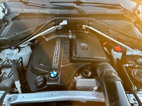 Used 2012 BMW X5 xDrive35i image 11