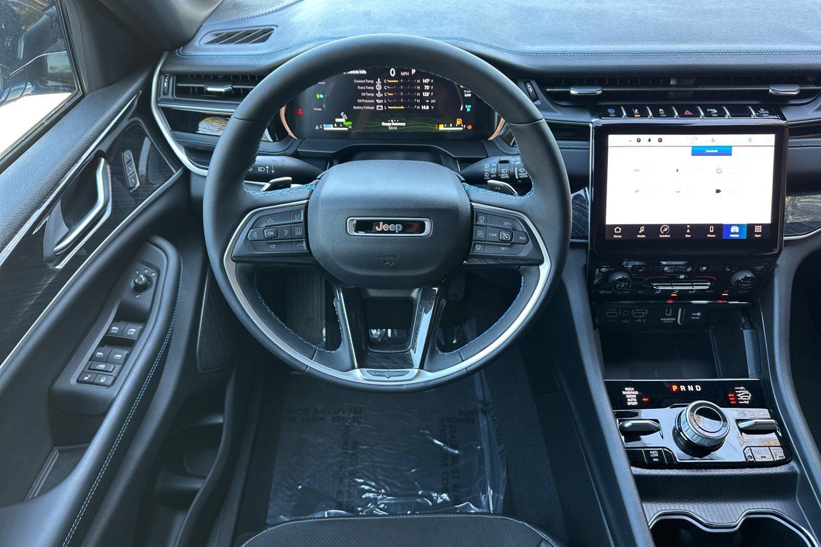 New 2023 Jeep Grand Cherokee Trailhawk w/ Advanced Protech Group II AWD/4WD image 13