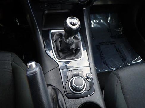 Used 2015 MAZDA MAZDA3 i Sport image 18
