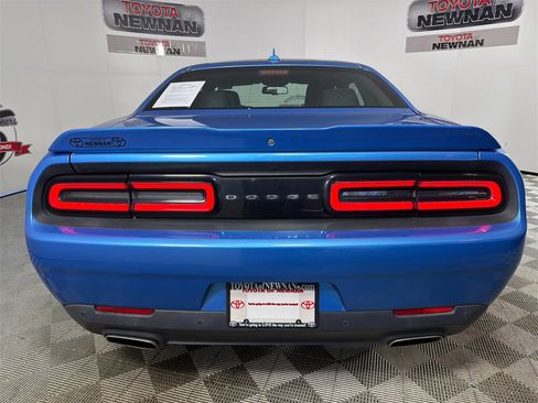 Used 2015 Dodge Challenger SXT Plus image 6