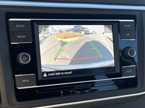 Used 2022 Volkswagen Atlas Cross Sport SE image 15