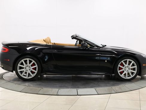 Used 2012 Aston Martin V8 Vantage V8 Convertible 2D image 58