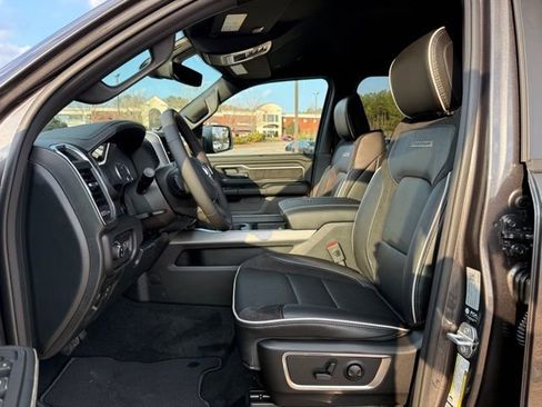 New 2026 RAM 1500 Laramie AWD/4WD image 13
