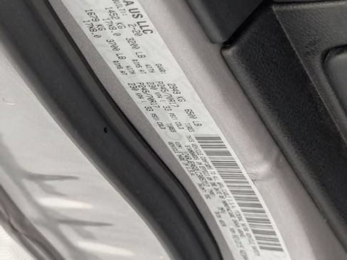 Used 2020 Jeep Grand Cherokee Laredo RWD image 35
