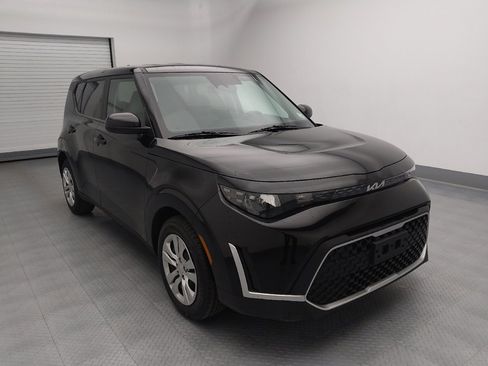 Used 2024 Kia Soul LX image 13