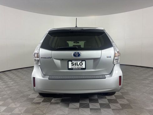 Used 2012 Toyota Prius V Two image 4